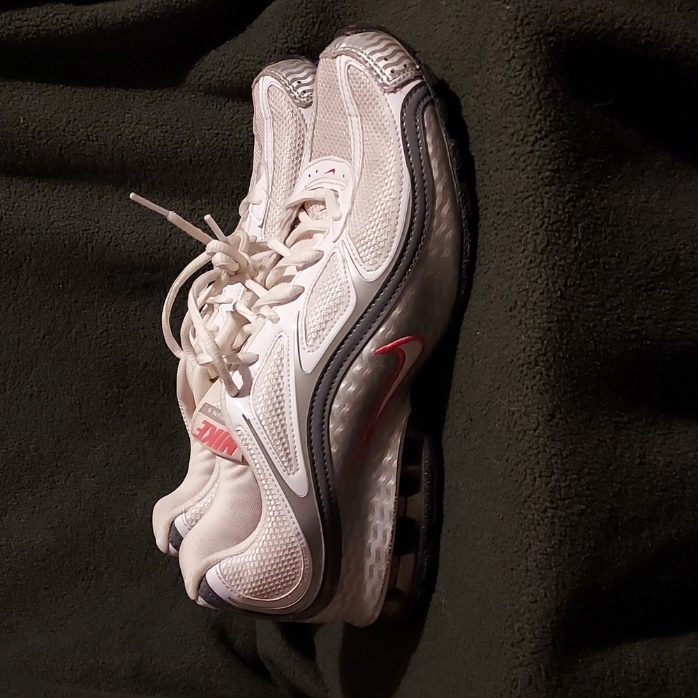 Nike Reax Run 5 shoes